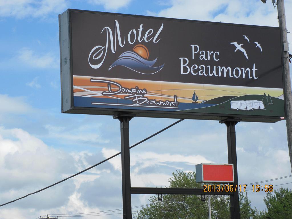 Motel Parc Beaumont Inc. Eksteriør bilde